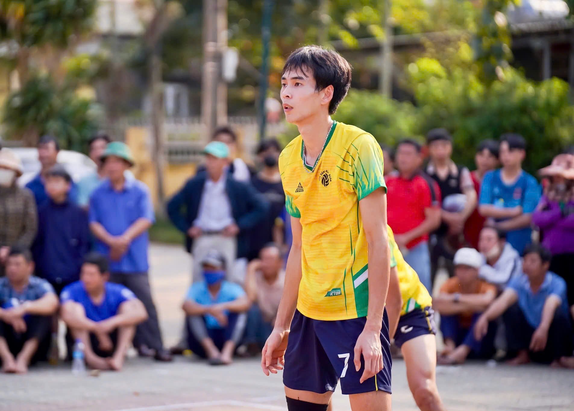 Aspiración a brillar con la camiseta del LP Bank Ninh Binh