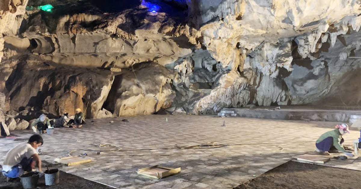 Démanteler des éléments de construction illégaux dans la grotte aux chauves-souris