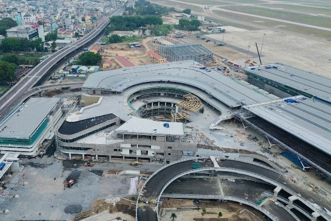 Accélération pour amener la station Tan Son Nhat T3 à la ligne d'arrivée à l'occasion des vacances du 30 avril