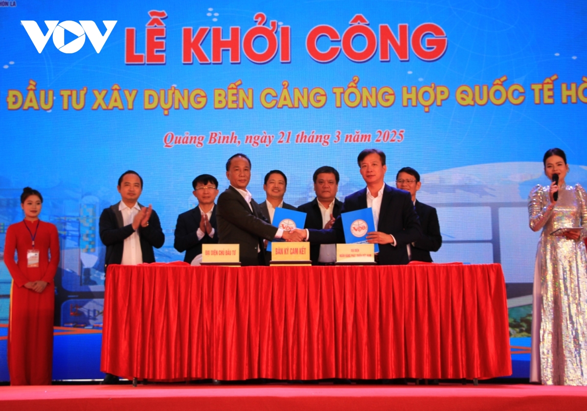 quang binh khoi cong ben cang tong hop quoc te 2.300 ty dong hinh anh 2