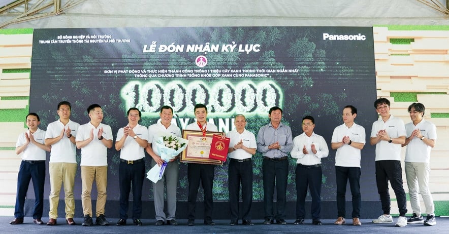 ‘Live Healthy, Contribute Green’ ของพานาโซนิคสร้างสถิติปลูกต้นไม้ได้ 1 ล้านต้น