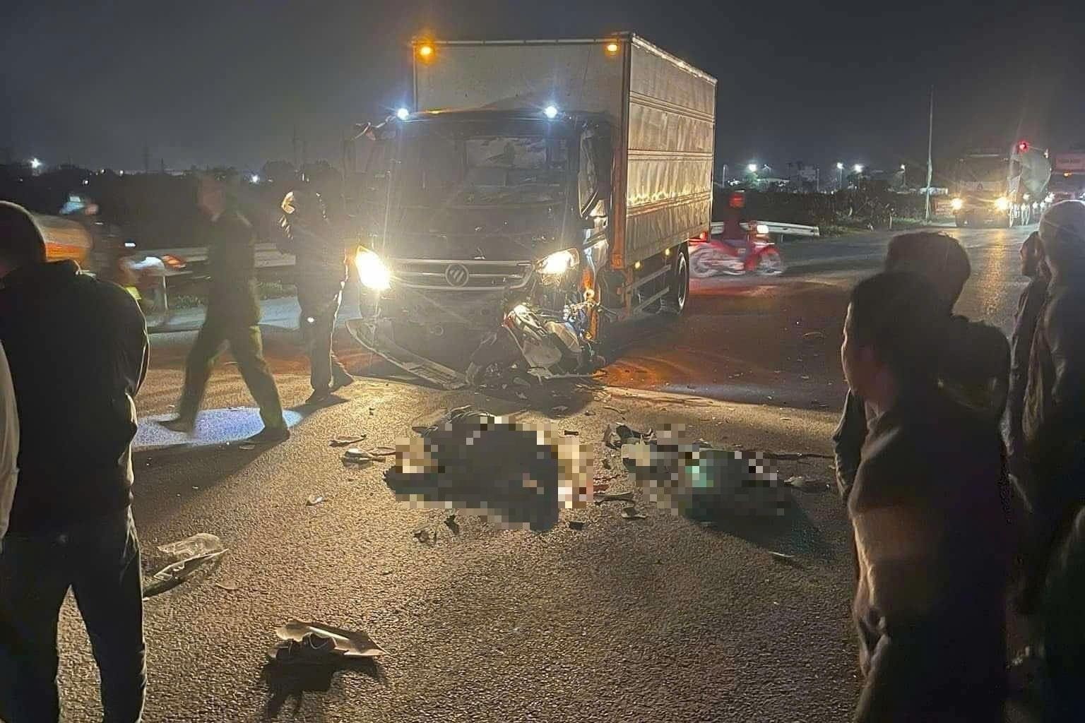 2 junge Männer starben nach einem Unfall auf dem Highway 38 in der Gemeinde Luong Dien (Cam Giang).