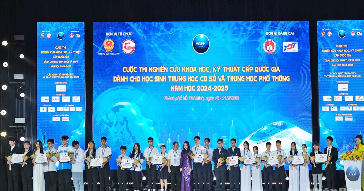 Lộ diện các "đại sứ" Việt Nam tranh tài khoa học, kỹ thuật cấp trung học tại Hoa Kỳ