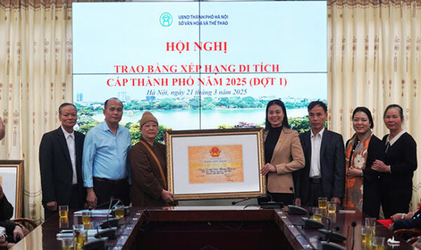 Hà Nội trao bằng xếp hạng di tích cấp thành phố đợt 1 năm 2025