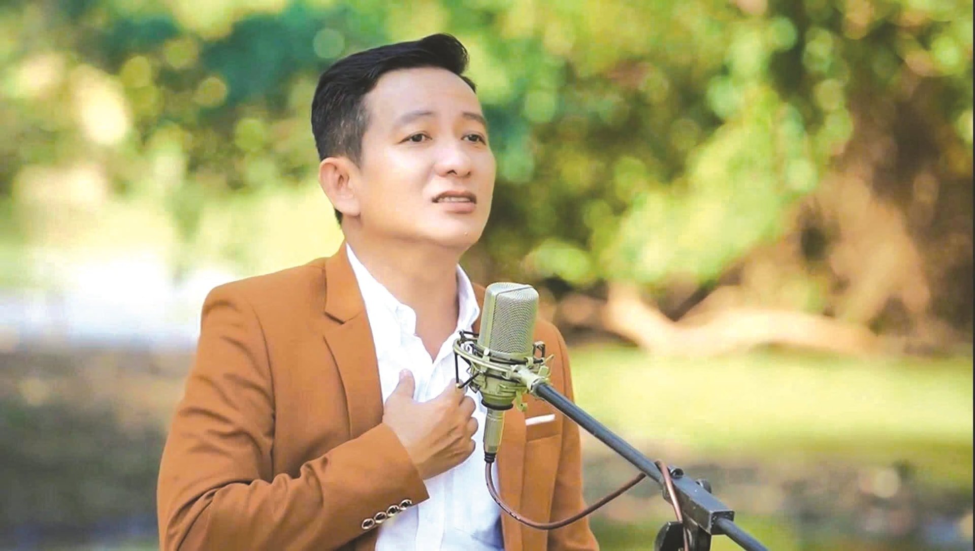 cantante-minh-duc.jpg