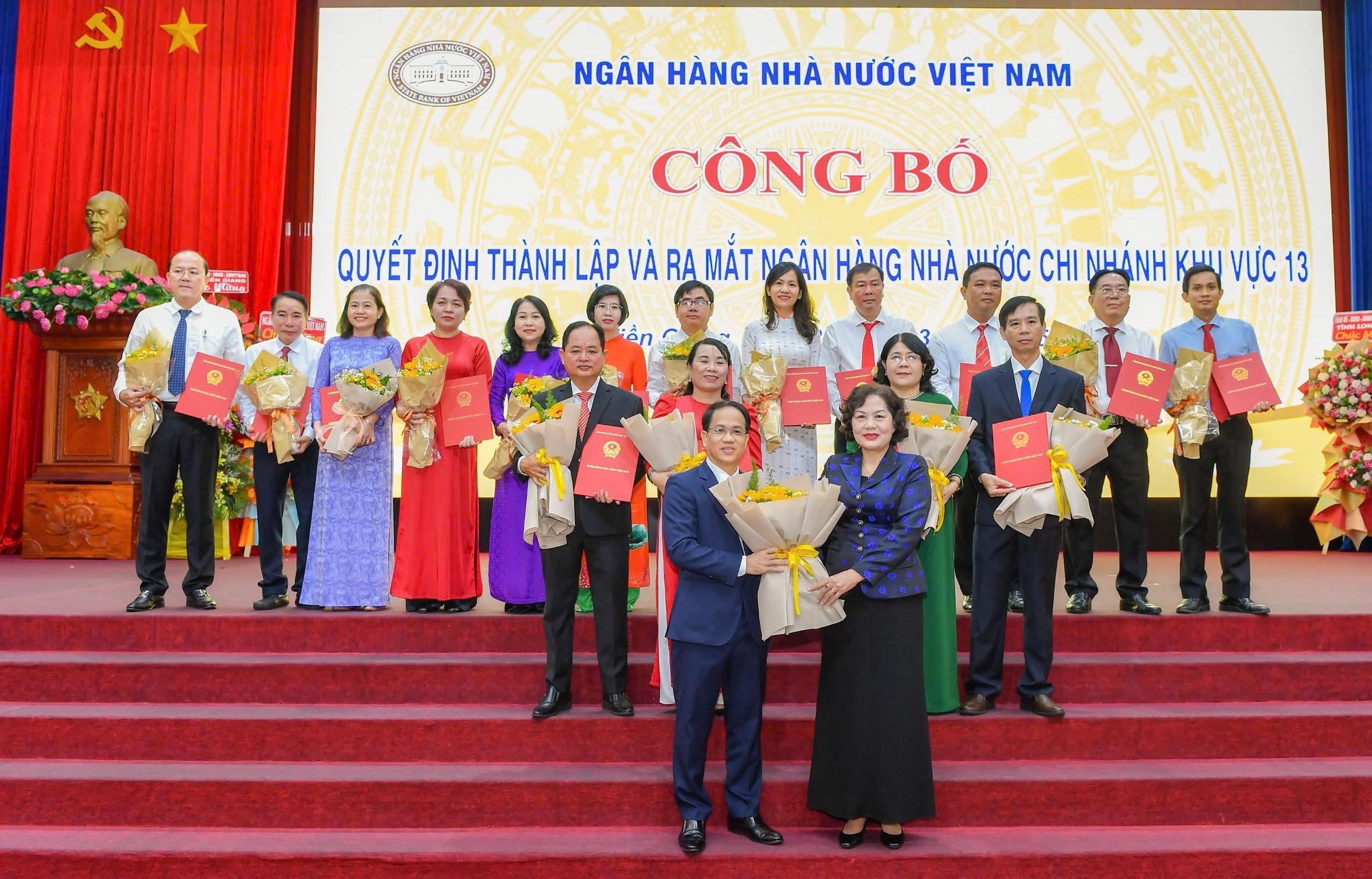 Trước đó, ông Phạm Minh Tú – được giao nhiệm vụ quyền Giám đốc Ngân hàng Nhà nước chi nhánh Khu vực 13 - Ảnh: Đức Khanh