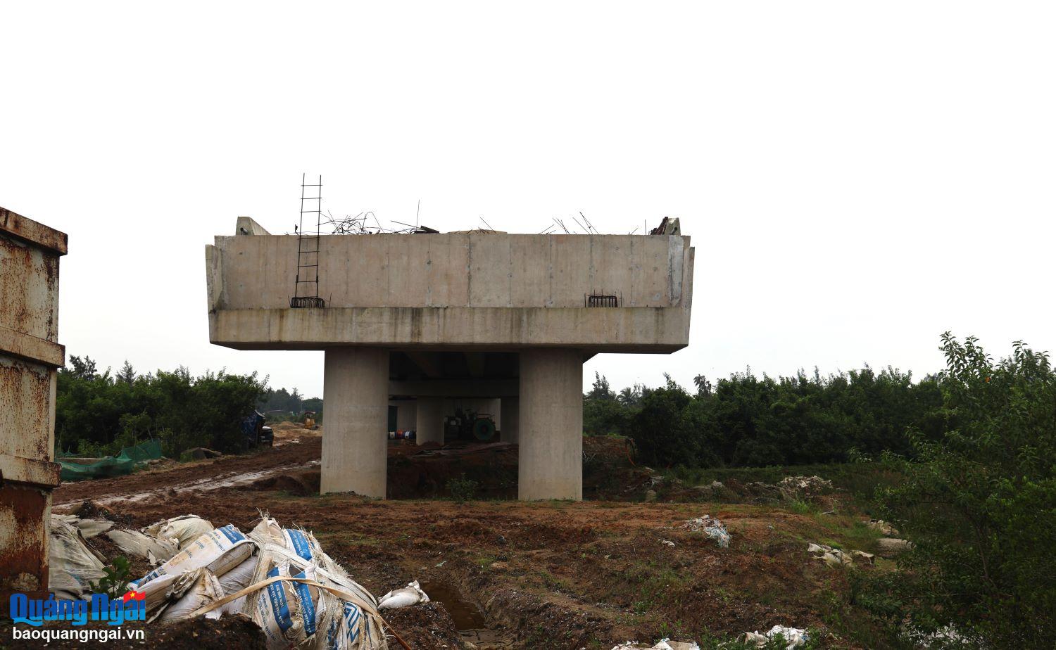 La limpieza del sitio es una de las razones por las que se retrasan los proyectos de construcción.