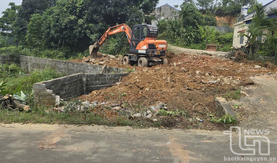 Die Menschen in der Gemeinde Phuc Xuan (Stadt Thai Nguyen) haben Land planiert, um es zu verkaufen, bevor die Nachricht kam, dass viele Investoren nach Grundstücken in den Vororten suchten.