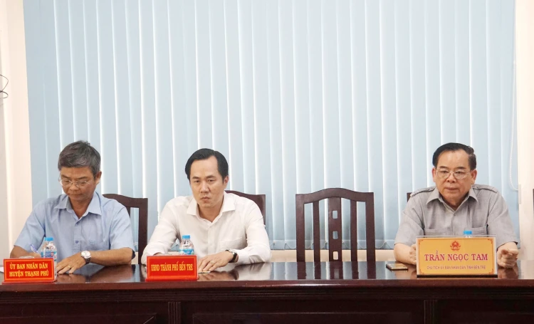 El presidente del Comité Popular Provincial, Tran Ngoc Tam, recibe periódicamente a los ciudadanos en marzo de 2025