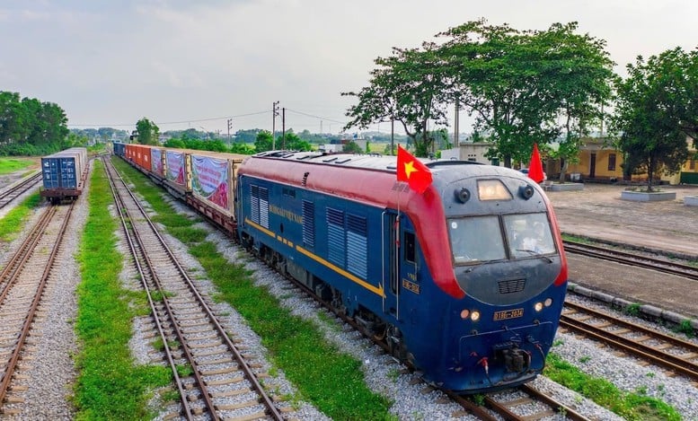 Đường sắt Lào Cai-Hà Nội-Hải Phòng sẽ đảm nhận nhu cầu vận tải lớn thứ 2 cả nước - Ảnh 1.