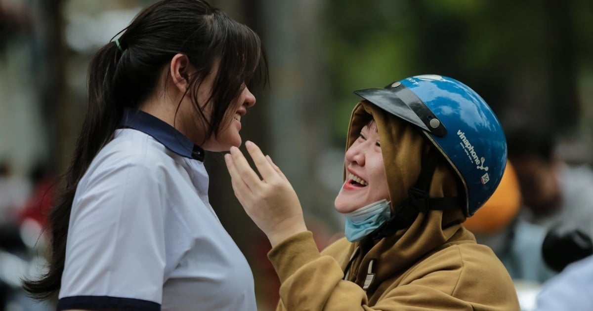 Quatre grandes écoles spécialisées de Hanoi modifient simultanément leur mode d'inscription des élèves de 10e année