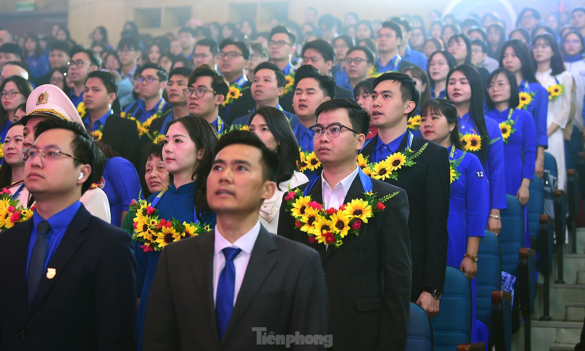 La actriz Bao Thanh y la profesora asociada más joven de Vietnam fueron honradas como Rostros Jóvenes Destacados de la Capital 2024 foto 4