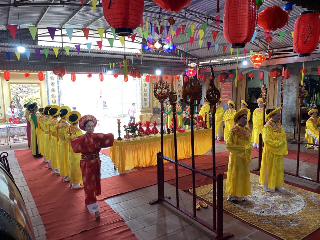 Traditionelles Fest des Quach A Nuong Tempels