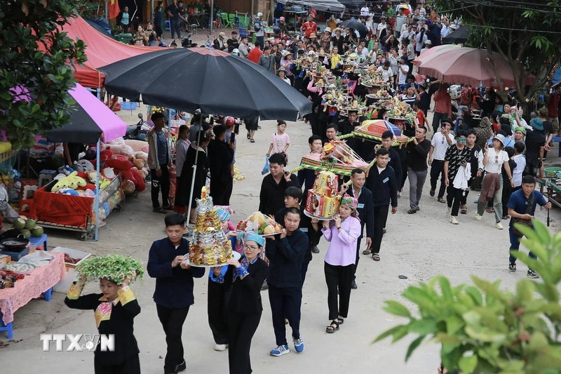 មហោស្រពទីផ្សារស្នេហា Khau Vai ឆ្នាំ 2025 ស្វែងយល់ពីអត្តសញ្ញាណវប្បធម៌ពិសេសនៃតំបន់ខ្ពង់រាប