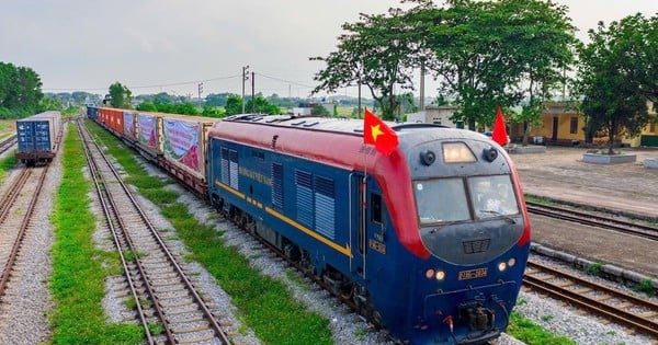 Die Eisenbahnstrecke Lao Cai-Hanoi-Hai Phong wird den zweitgrößten Verkehrsbedarf des Landes decken.