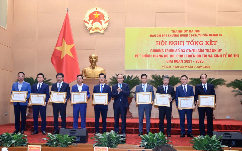 Répandre efficacement l'embellissement urbain pour construire un Hanoi civilisé - Photo 1