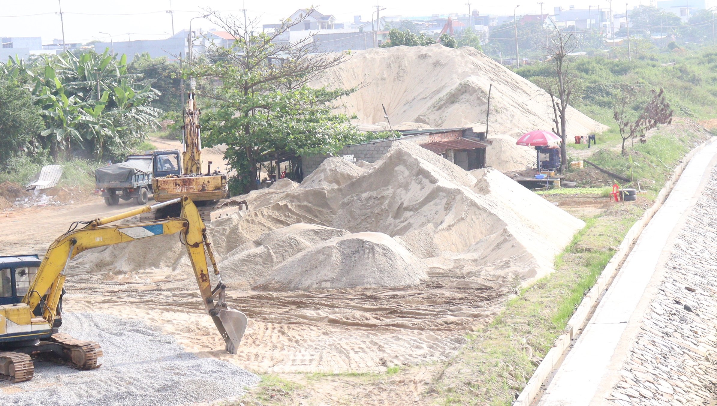 Un site de collecte de sable dans le district de Hoa Vang. Photo : HOANG HIEP