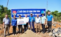 Lam Dong Youth Union starts construction of temporary housing demolition project