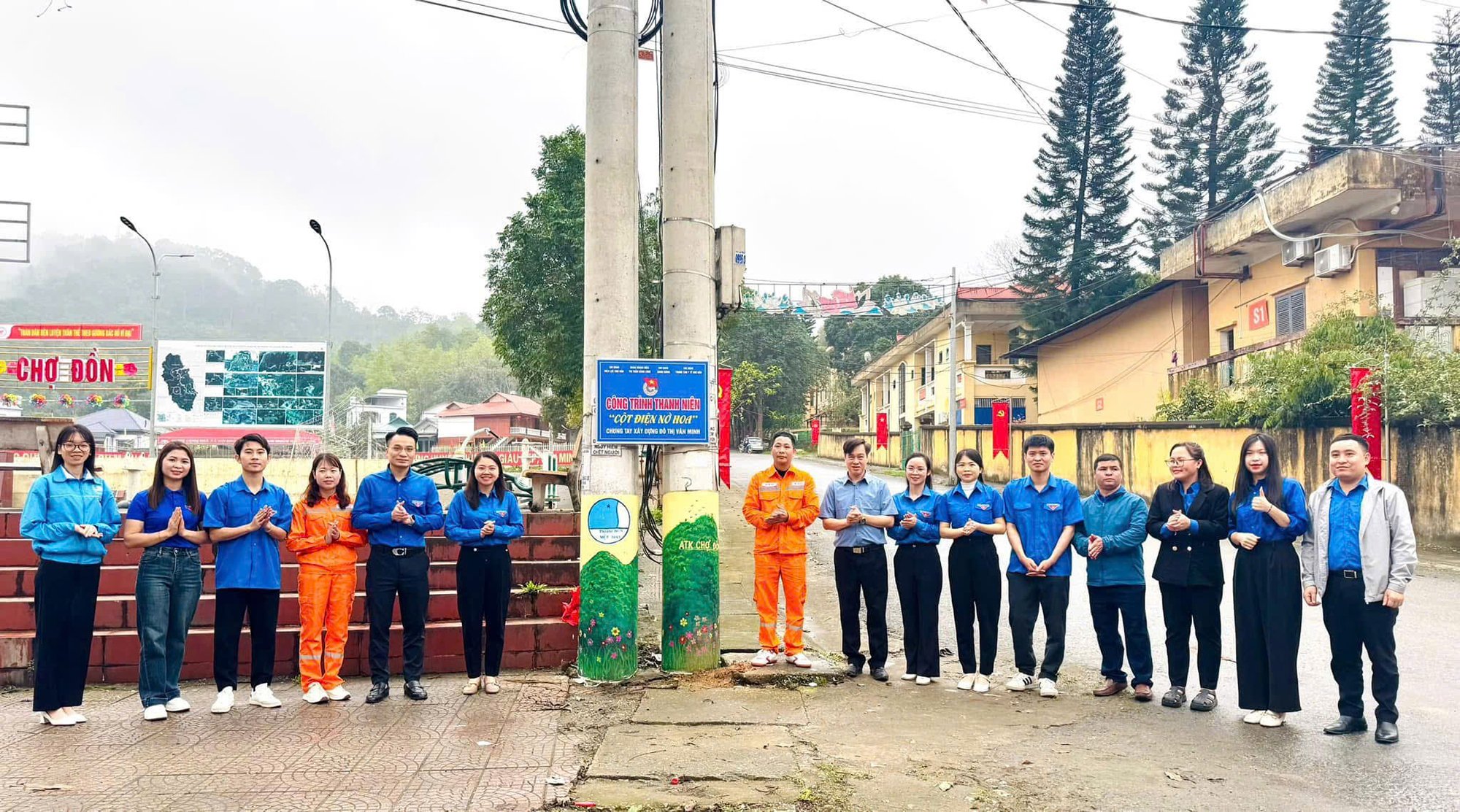 Tuổi trẻ Bắc Kạn sôi nổi hưởng ứng Ngày cao điểm "Tình nguyện xây dựng đô thị văn minh"