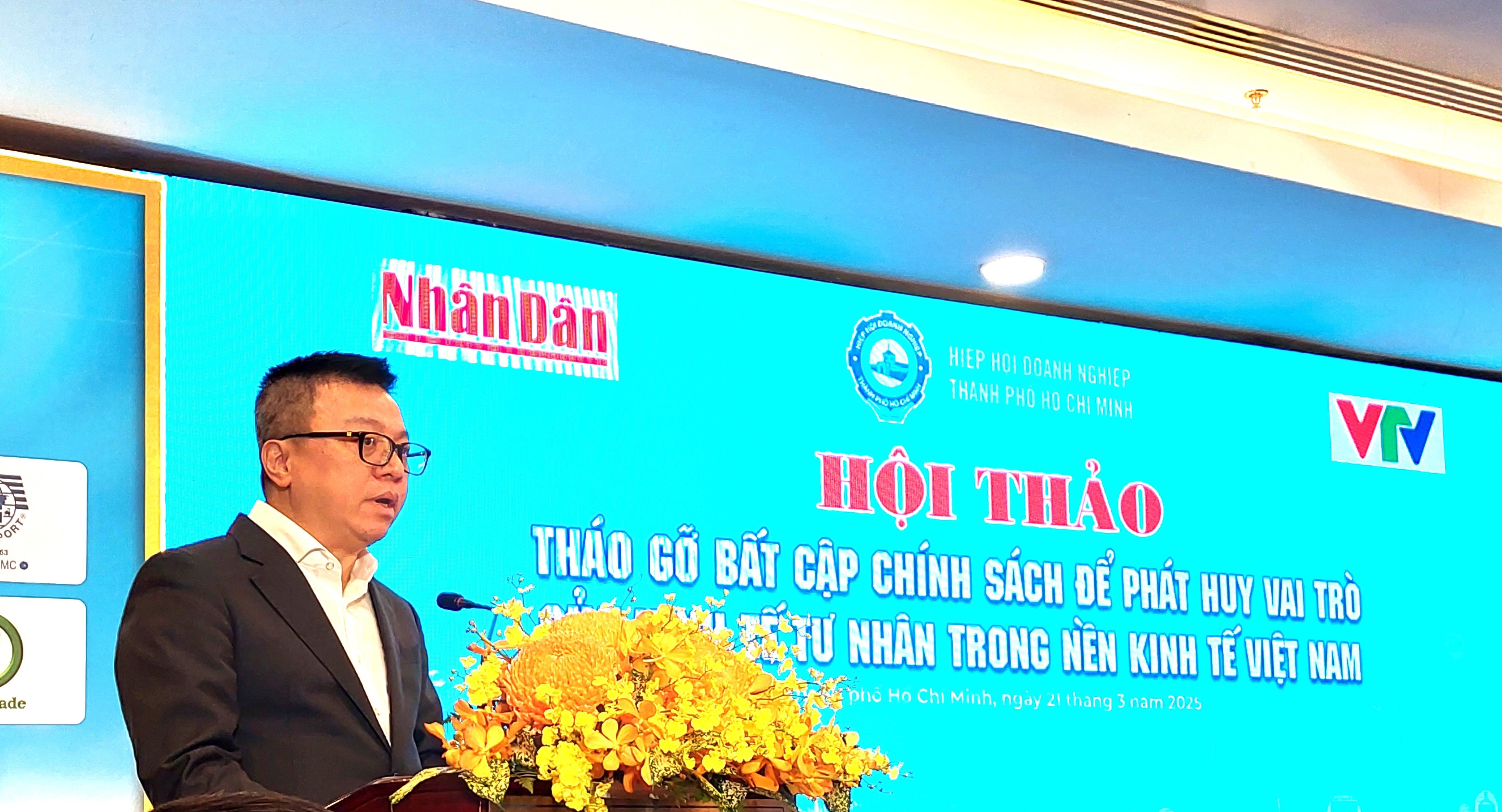 ông Lê Quốc Minh, Tổng Biên tập Báo Nhân Dân phát biểu khai mạc Hội nghị