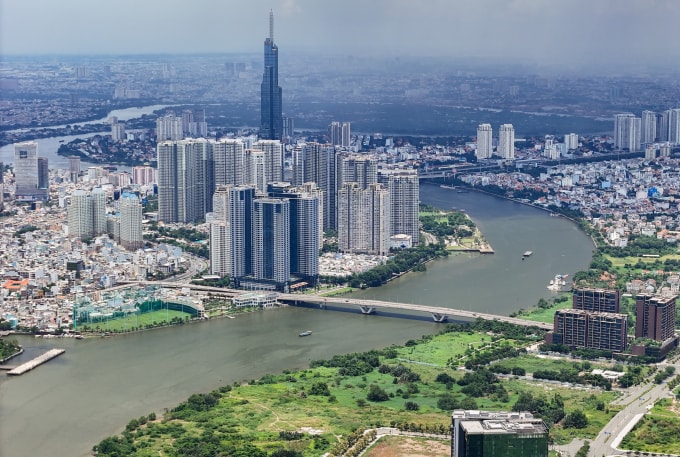 Das Zentrum von Ho-Chi-Minh-Stadt von Thu Thiem aus gesehen, August 2024. Foto: Quynh Tran