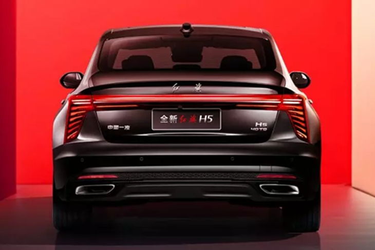 Hongqi H5 PHEV cua Trung Quoc lo dien, 