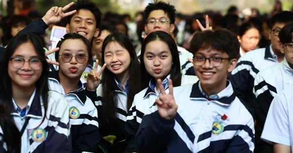 Matinée du 22 mars, « Amener l'école aux candidats » à Binh Duong