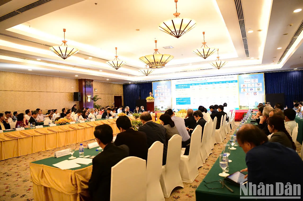 Workshop „Beseitigung politischer Defizite zur Förderung der Rolle der Privatwirtschaft in der vietnamesischen Wirtschaft“ Foto 5