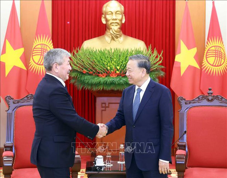 Việt Nam coi trọng quan hệ hữu nghị với Kyrgyzstan- Ảnh 1.