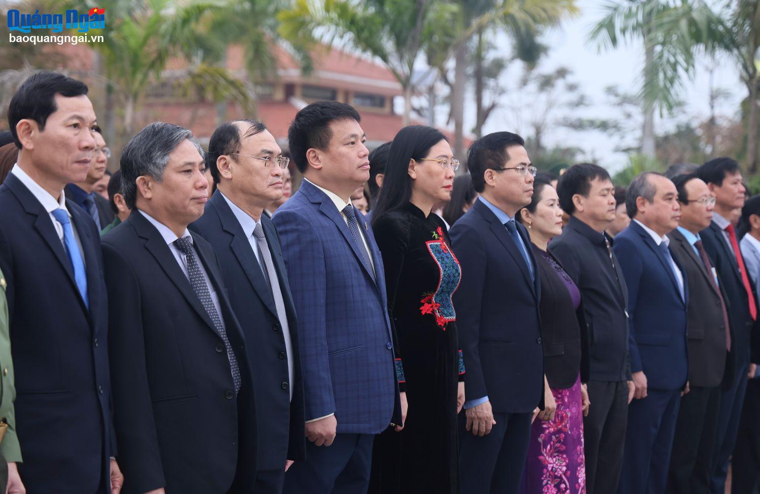 Quang Ngai Provincial Leaders Remember and Pay Gratitude to Heroic Martyrs