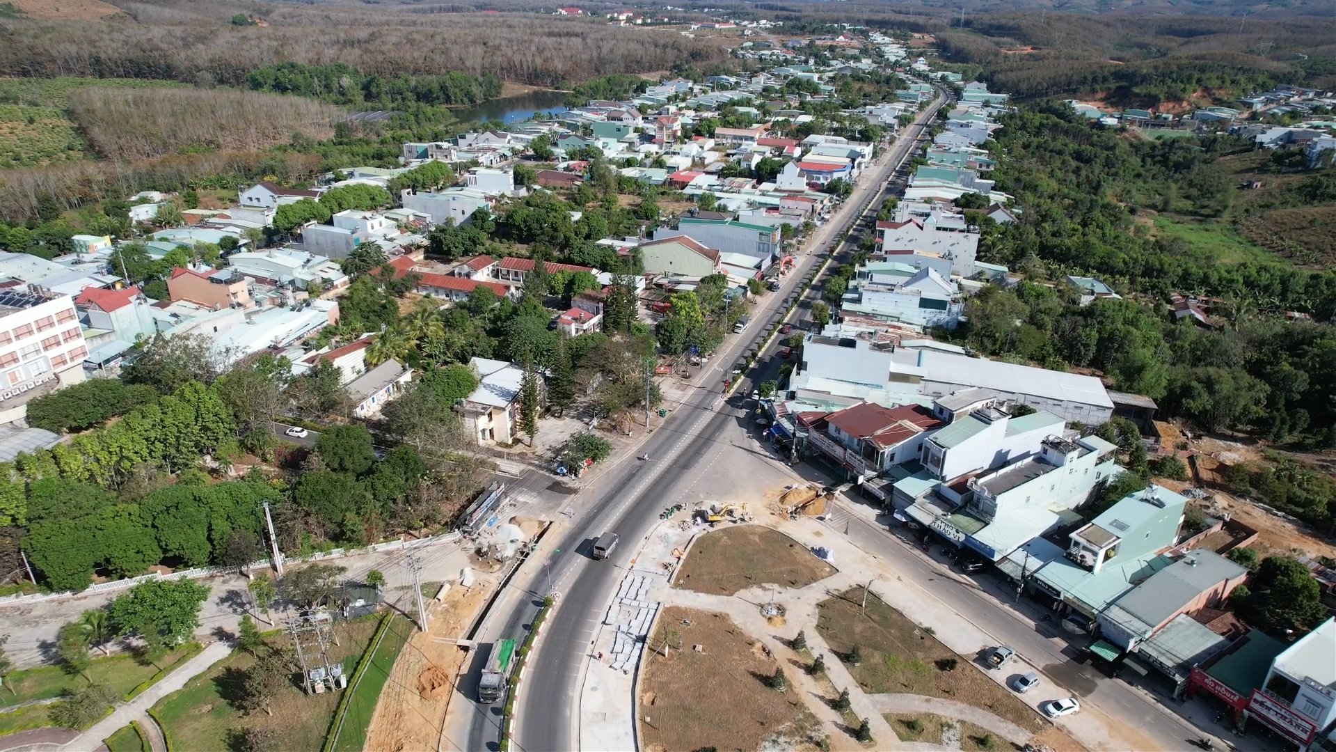 Más de 550 mil millones de VND invertidos en infraestructura