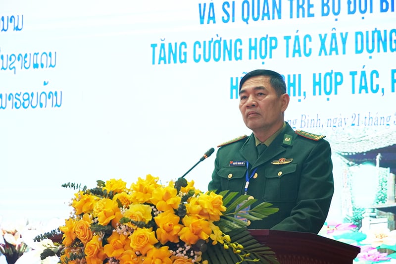 Auf dem Seminar sprach Oberst Nguyen Thanh Hai, stellvertretender Leiter für politische Angelegenheiten der Grenzwache und Leiter der Delegation junger Offiziere der vietnamesischen Grenzwache.