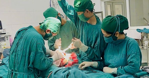 Cirugía exitosa de lipoma 'gigante' de más de 8 kg