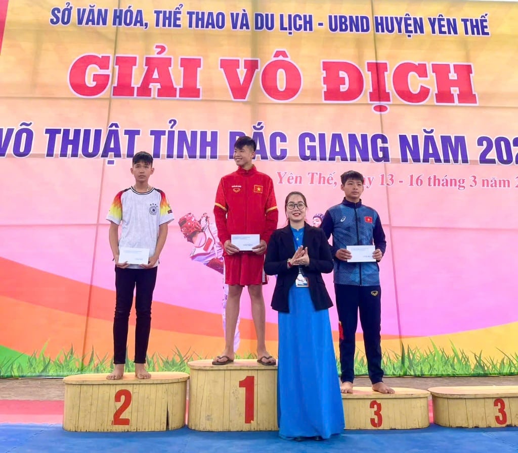 Tan Yen ocupó el primer lugar en el Campeonato Provincial de Artes Marciales de Bac Giang 2025 - Detalles de la noticia