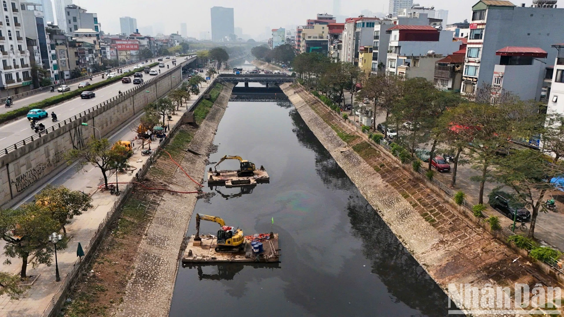 Cận cảnh quá trình “đánh thức” dòng chảy sông Tô Lịch ảnh 3