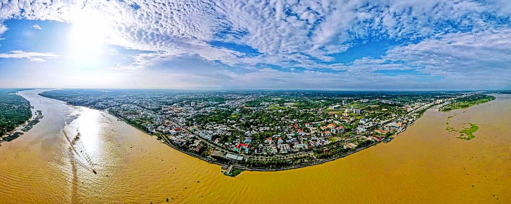 ปรับปรุงโครงสร้างพื้นฐานด้านการขนส่งเพื่อส่งเสริมการพัฒนาเศรษฐกิจ