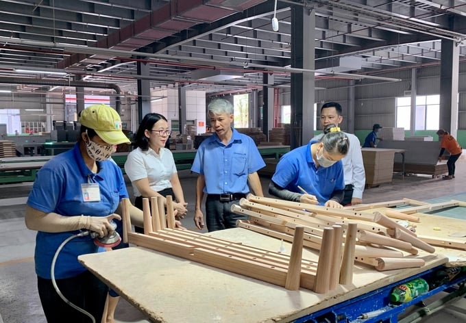 Agribank nghiêm túc thực hiện chỉ đạo của Ngân hàng Nhà nước, triển khai nhiều giải pháp hỗ trợ nền kinh tế.