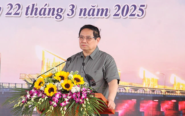 Prime Minister Pham Minh Chinh attends the inauguration ceremony of Phu Phong dam project