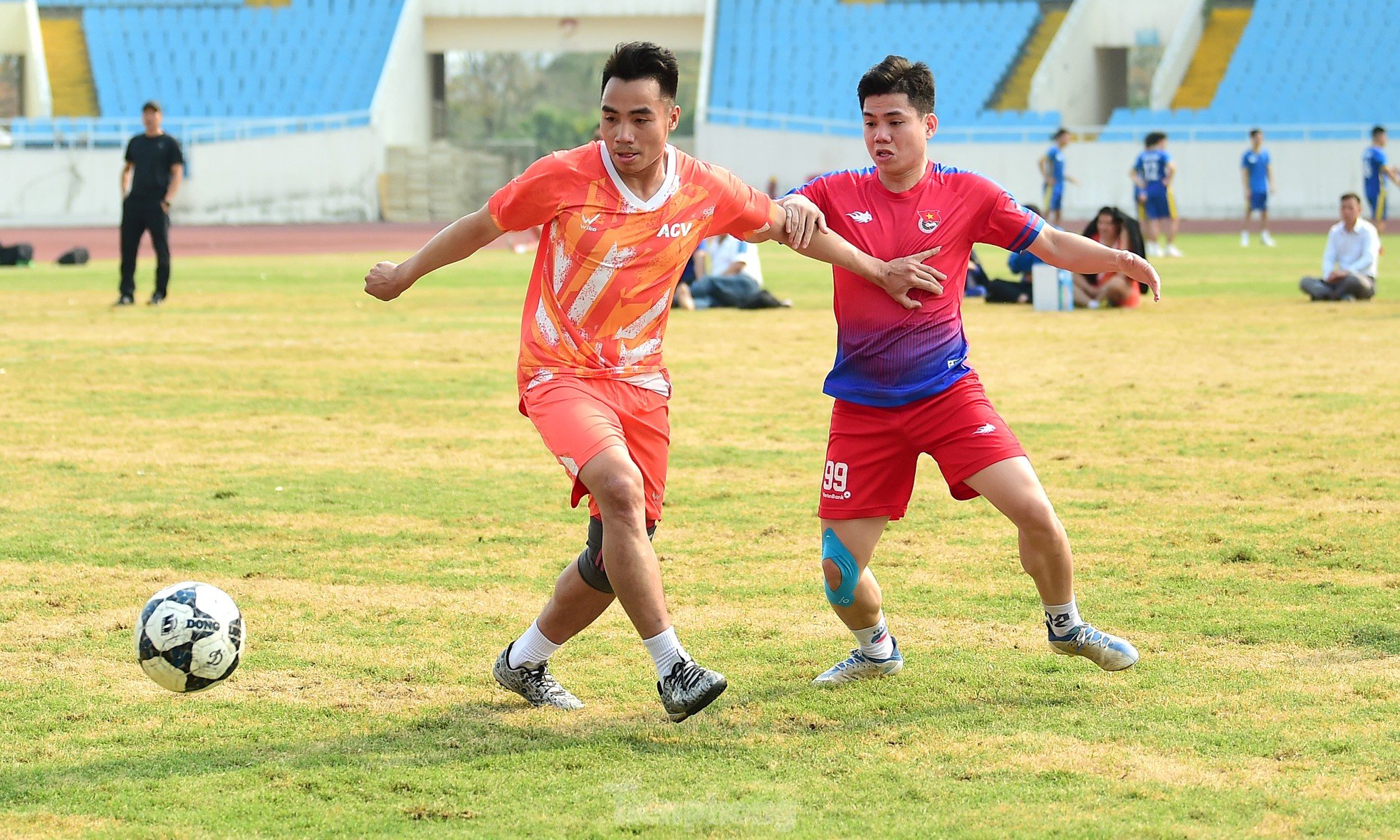 Série dramatique de « fusillades » au stade My Dinh lors du Festival des sports de la jeunesse, photo 14