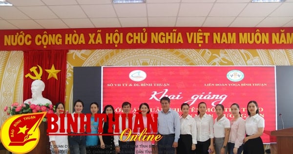 การฝึกอบรมวิชาชีพสำหรับครูสอนโยคะ