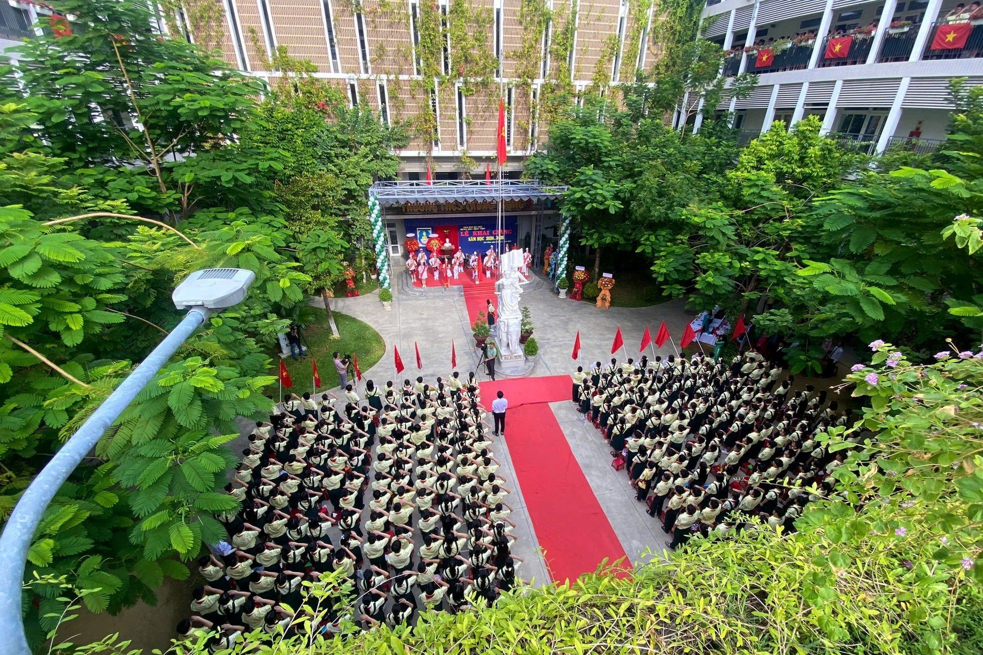 Da Nang construye continuamente nuevas escuelas, solucionando el problema de casi 50 estudiantes por clase (foto 2)