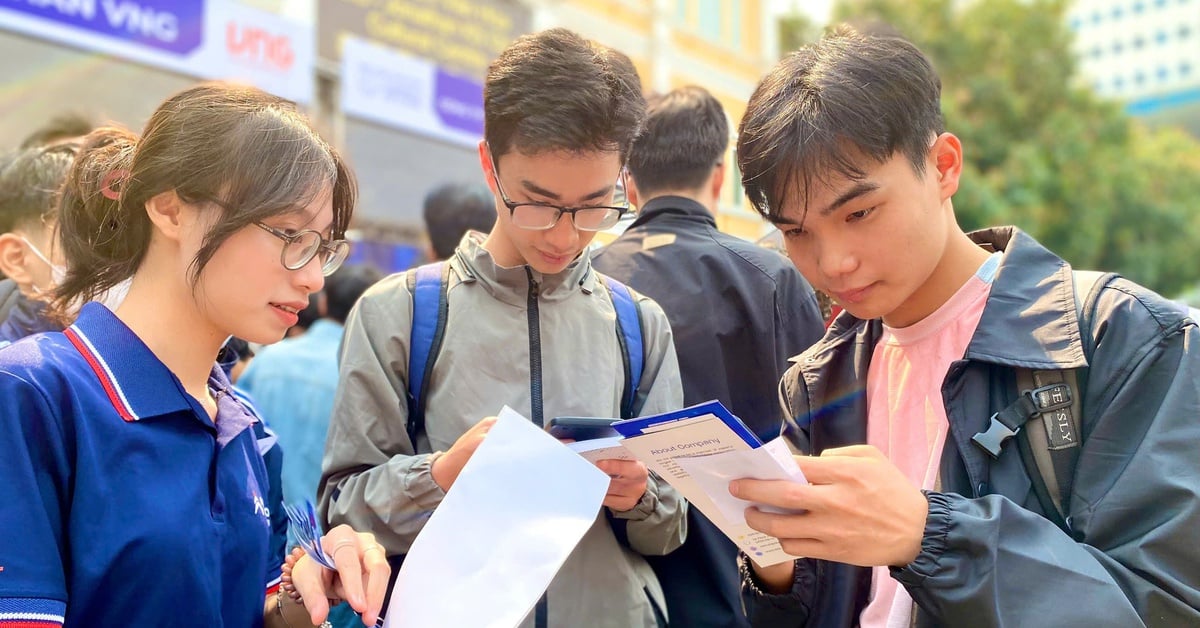 Profesor Chu Duc Trinh: Cambiar de trabajo para conseguir un salario alto a corto plazo hará que sea difícil hacer grandes cosas.