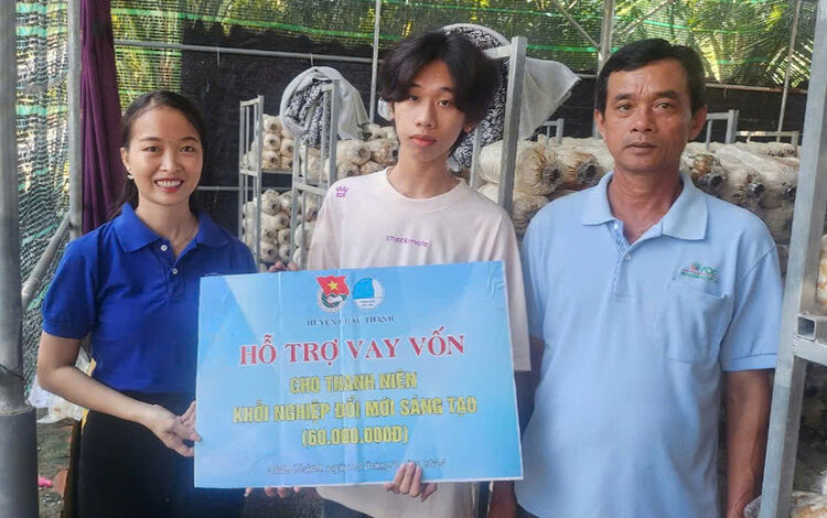 Chau Thanh youth start creative business