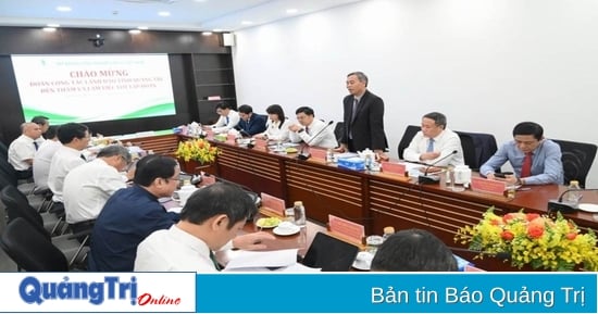 Quang Tri Provincial leaders visit and work with Vietnam Rubber Industry Group