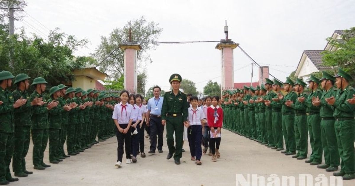 លើកស្ទួយស្នេហាជាតិមាតុភូមិ តាមរយៈកម្មវិធី «មេរៀនព្រំដែន» នៅដាក...