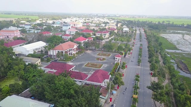 Tam Nong district meets new rural standards in 2024