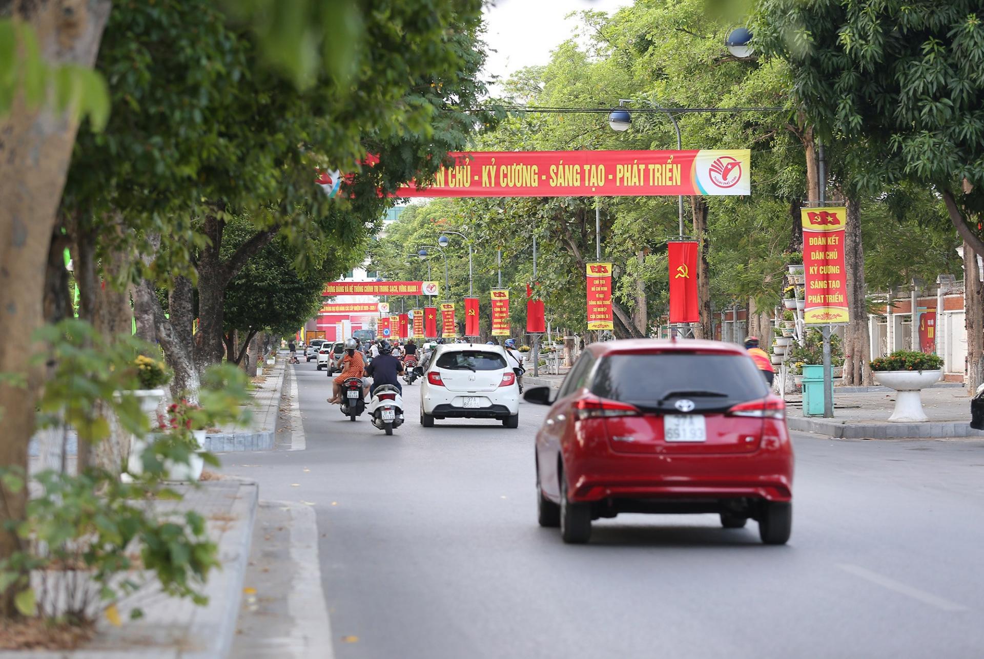 Le ministère de l'Intérieur guide la ville de Vinh pour élaborer un plan visant à organiser les unités administratives au niveau de la commune.