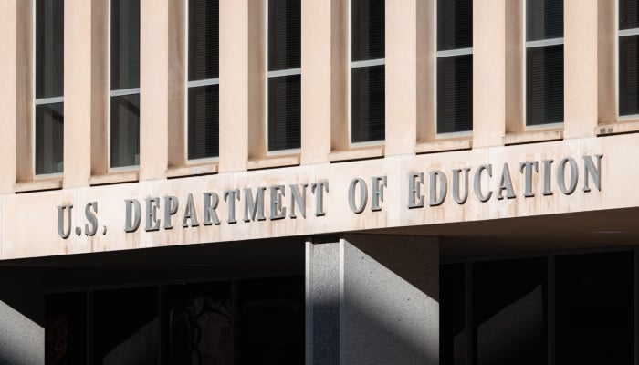 Why does the US want to dissolve the Department of Education and is it possible?