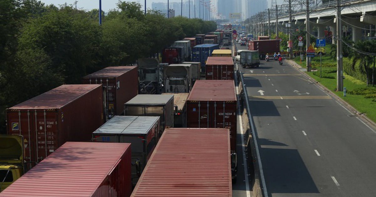 Ciudad Ho Chi Minh abre una nueva carretera para que los camiones de carga puedan ir del puerto a la autopista y la circunvalación.