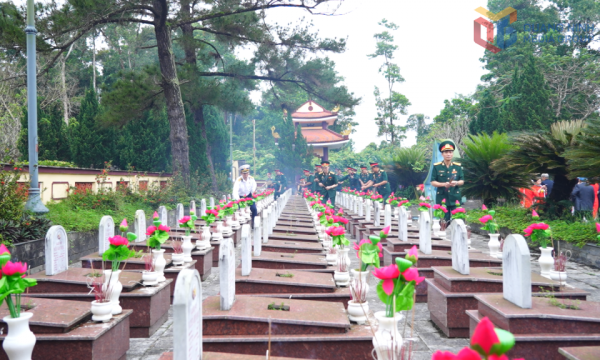 Provincial Veterans Delegation Revisits Old Battlefields